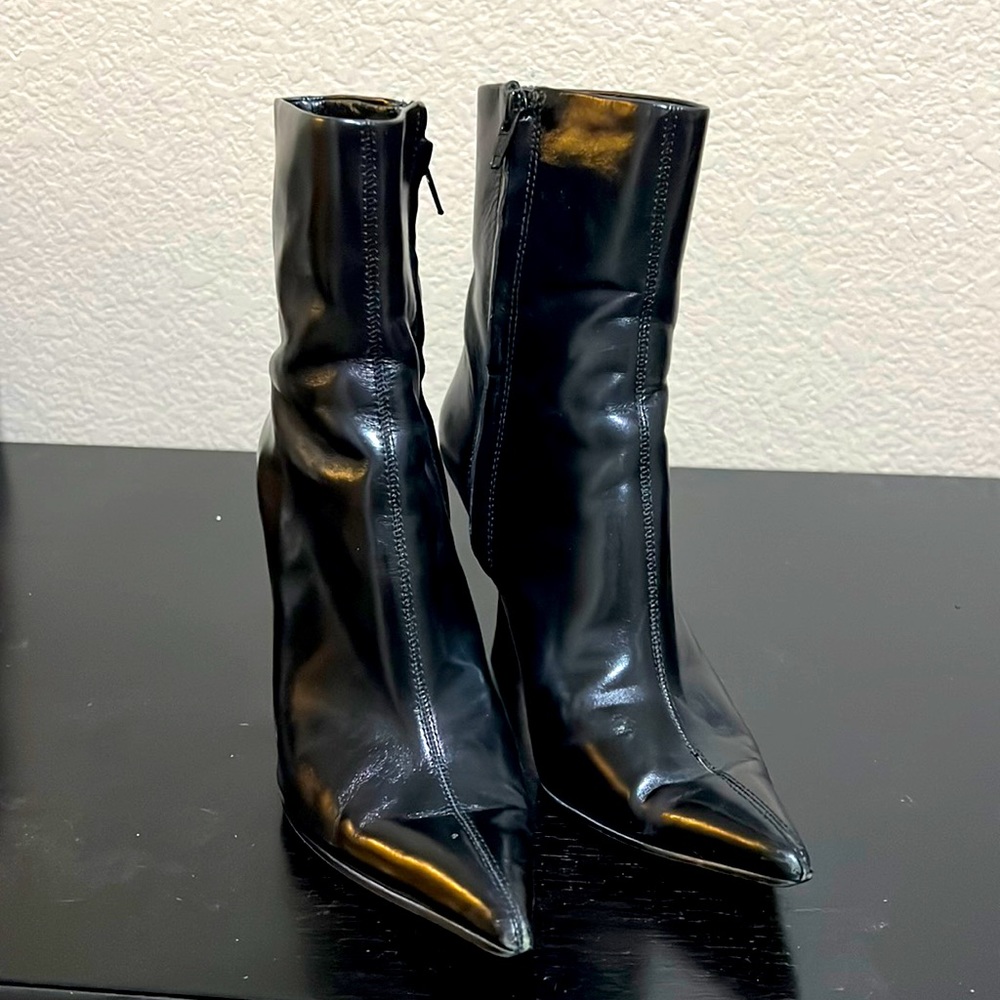 Black leather high ankle boots